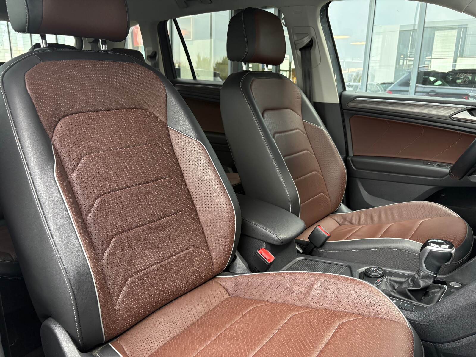Volkswagen Tiguan Allspace - zdjęcie 19