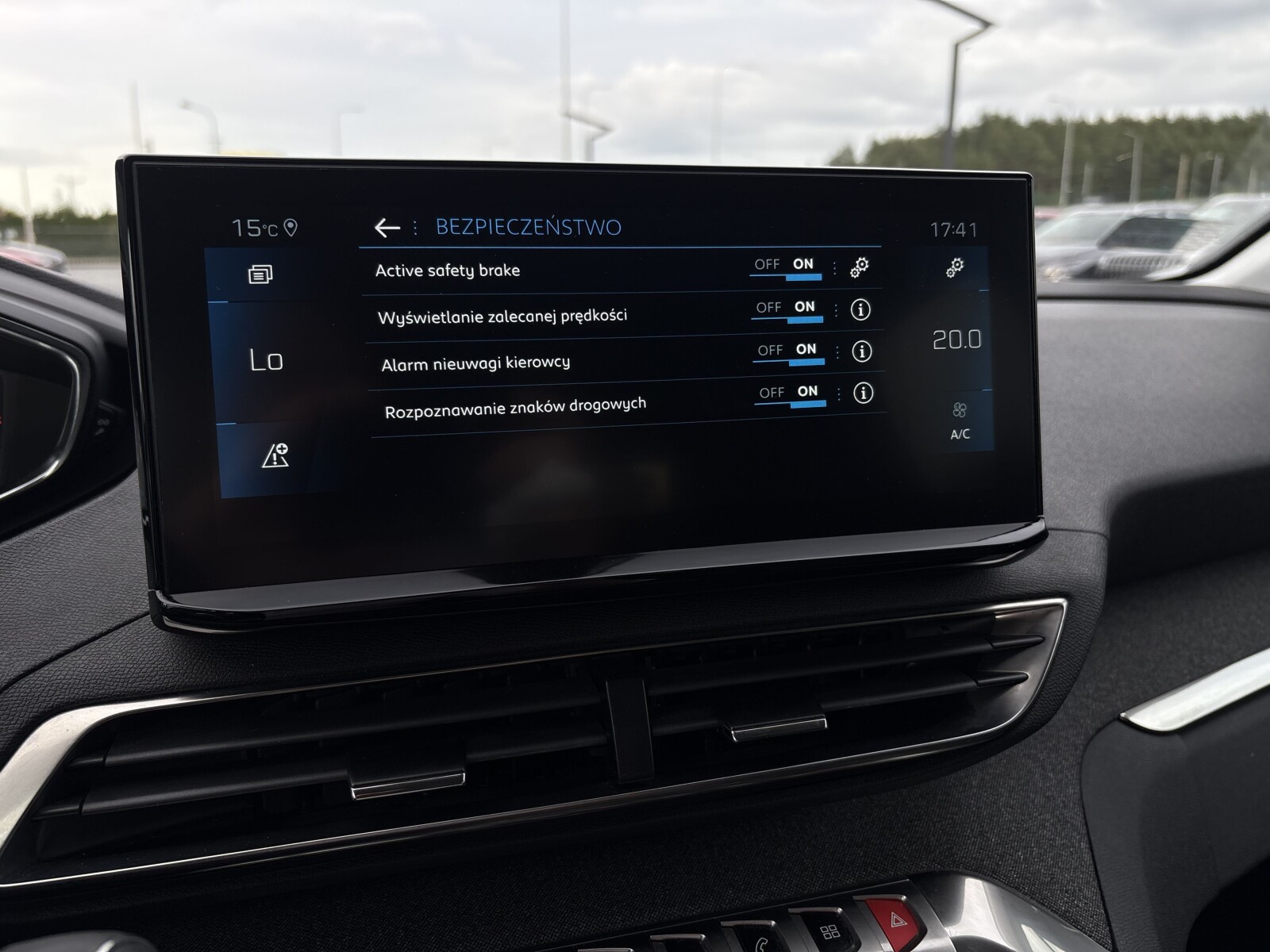 Peugeot 3008 - zdjęcie 22