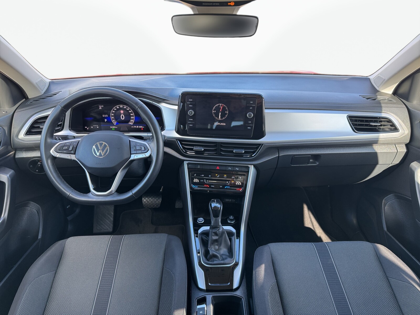 Volkswagen T-Roc - zdjęcie 10