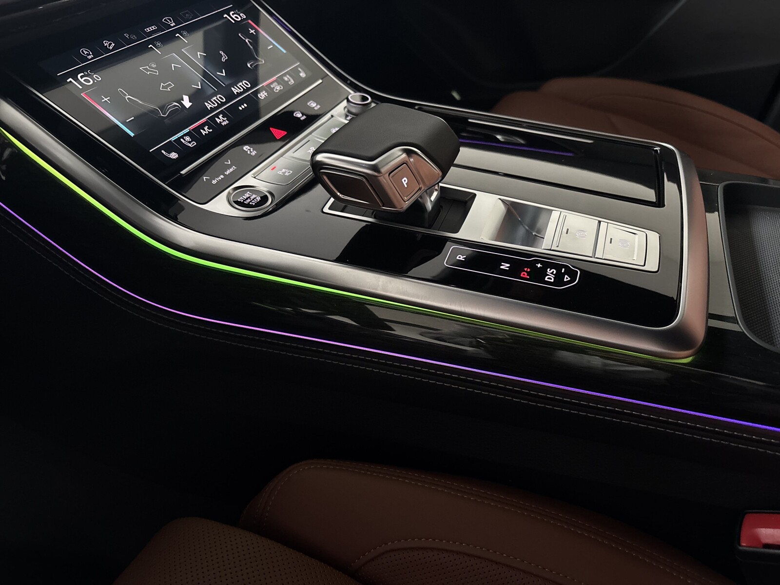 Audi Q7 - zdjęcie 17