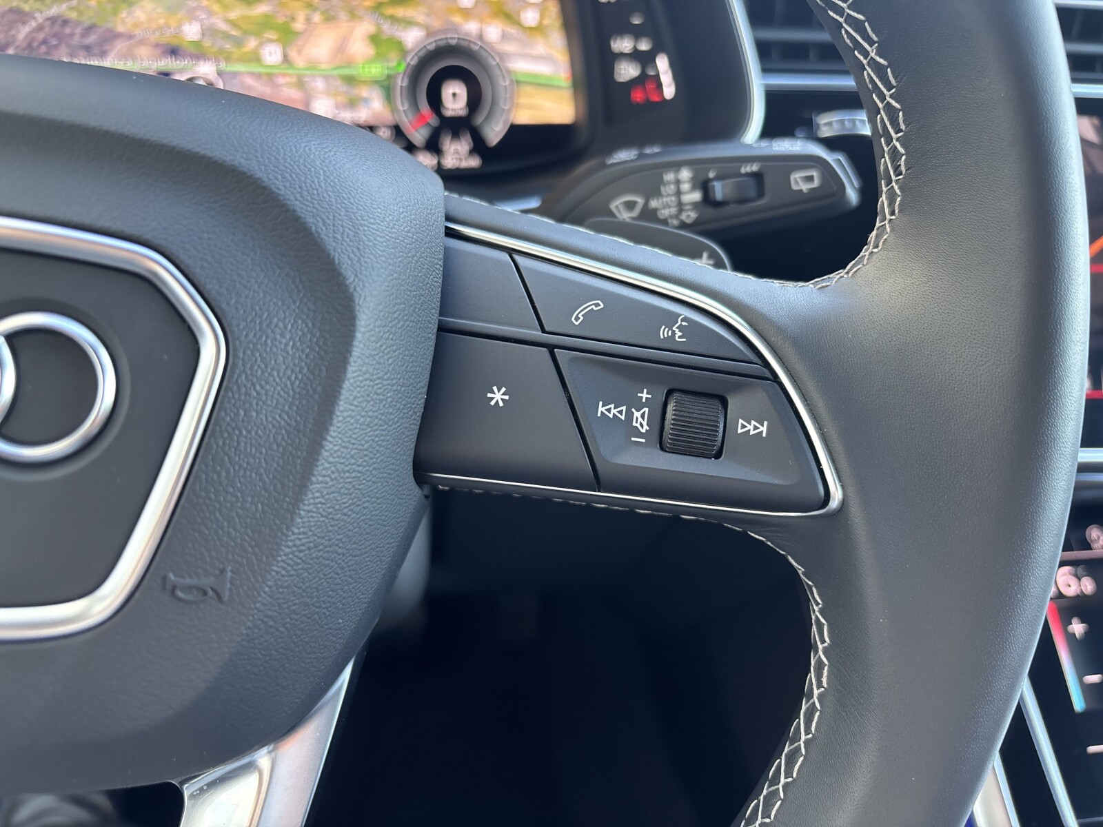 Audi Q7 - zdjęcie 14