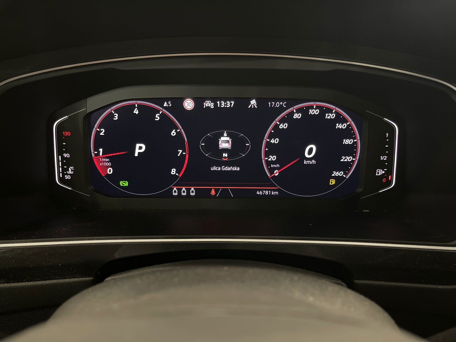 Volkswagen Tiguan - zdjęcie 24