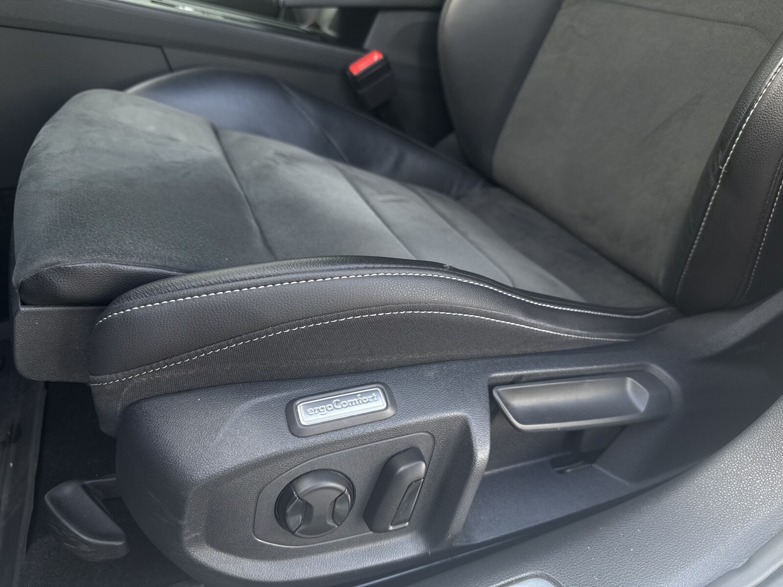 Volkswagen Arteon - zdjęcie 13