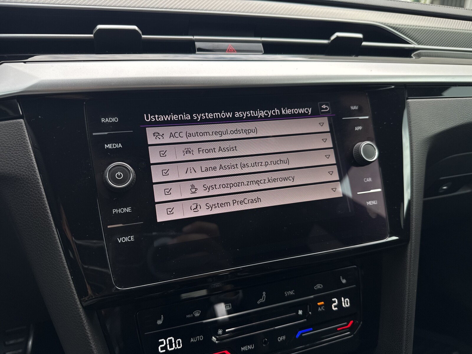 Volkswagen Arteon - zdjęcie 25