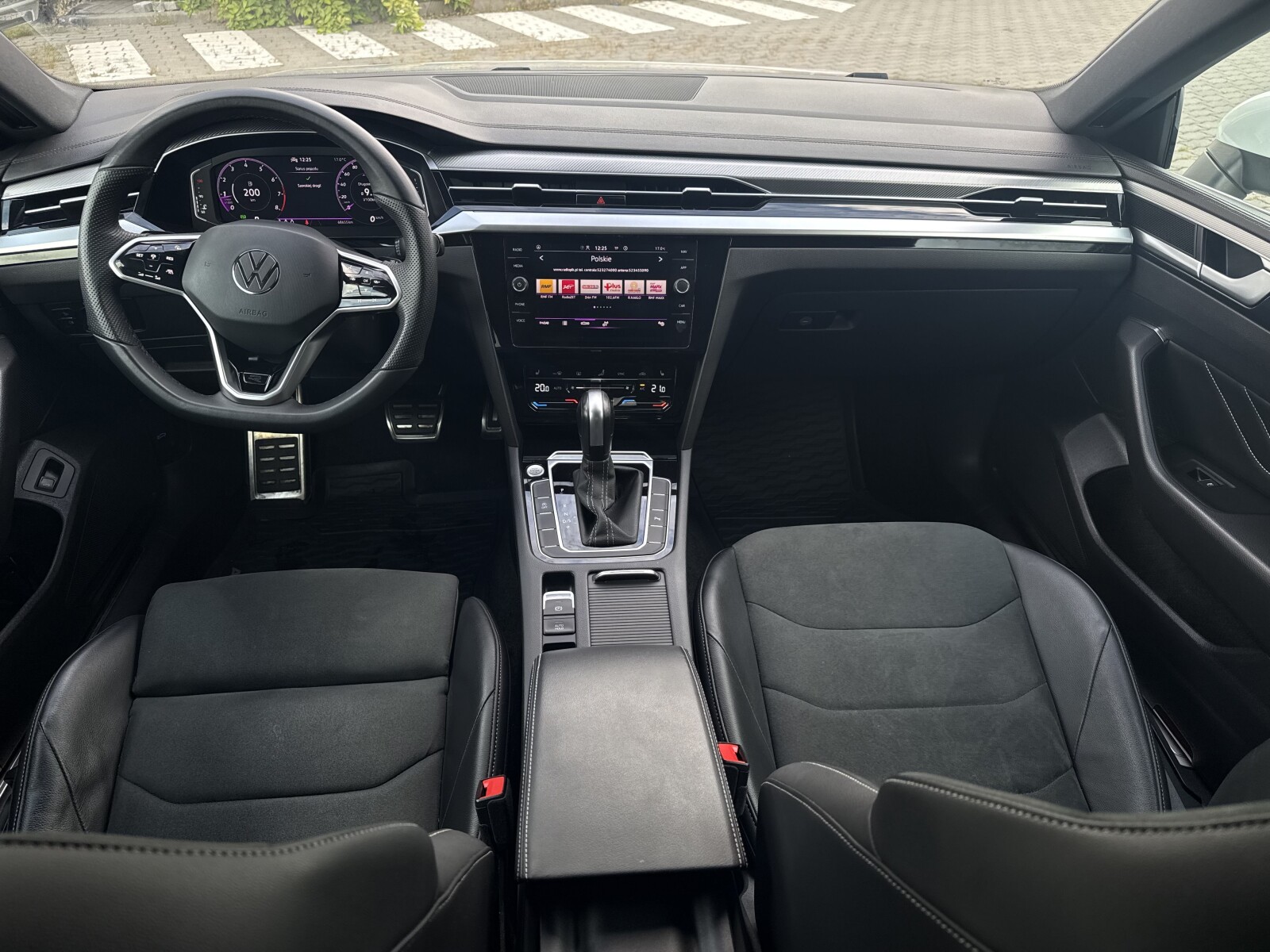 Volkswagen Arteon - zdjęcie 14
