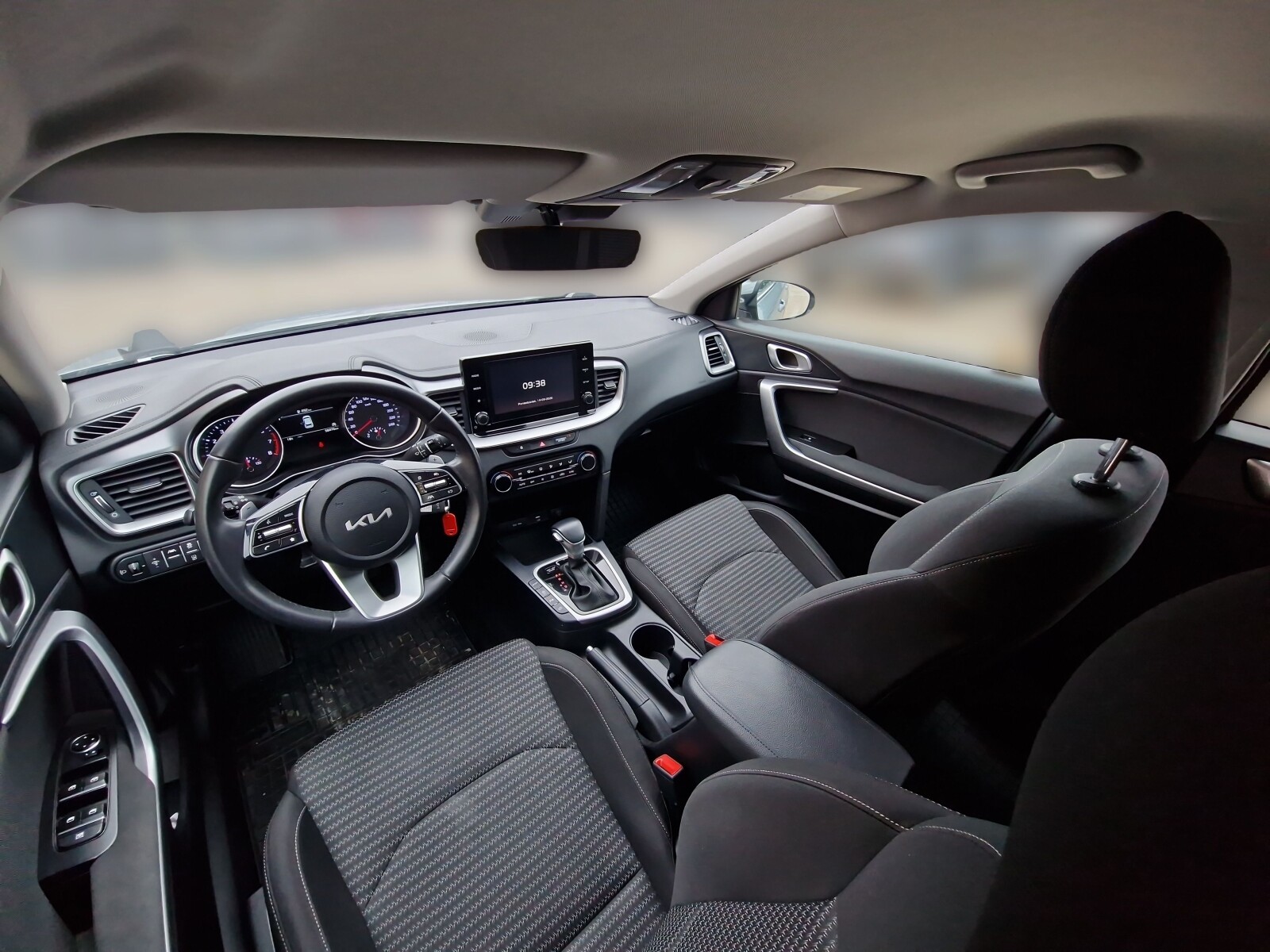 Kia Ceed - zdjęcie 9