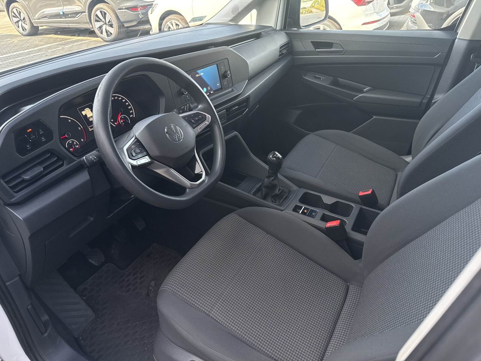 Volkswagen Caddy - zdjęcie 11