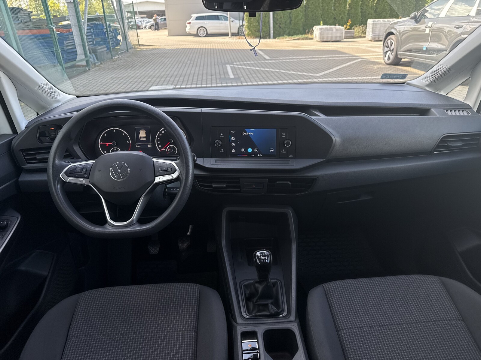 Volkswagen Caddy - zdjęcie 13