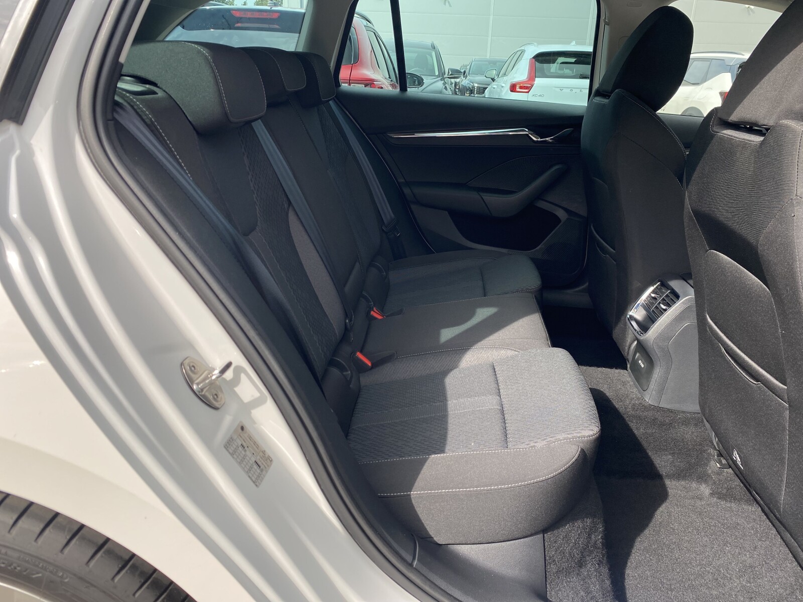 Škoda Octavia Combi - zdjęcie 14