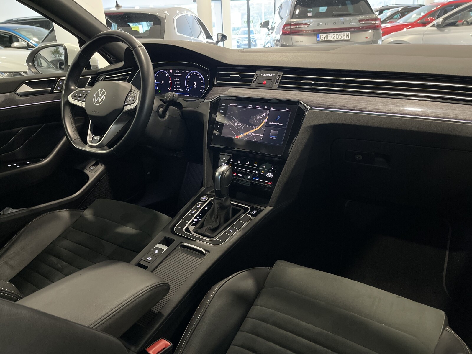 Volkswagen Passat Variant - zdjęcie 14