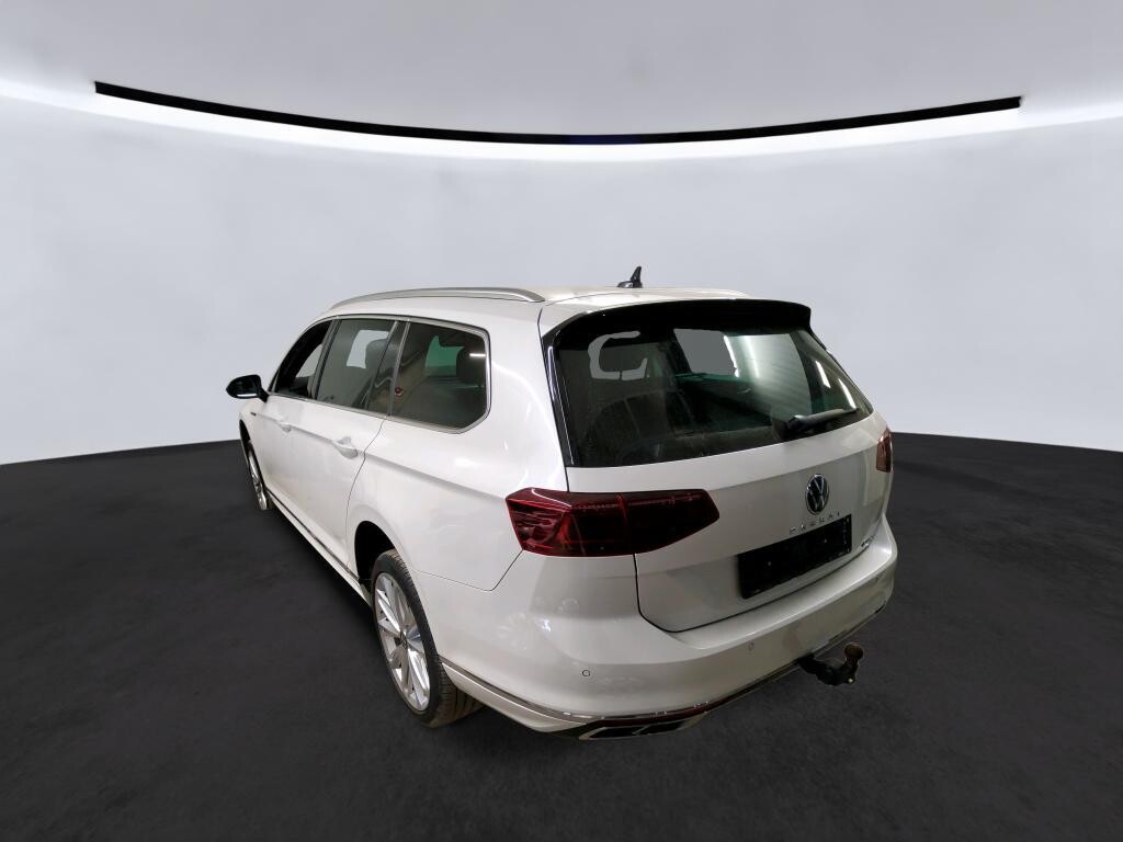Volkswagen Passat Variant - zdjęcie 3