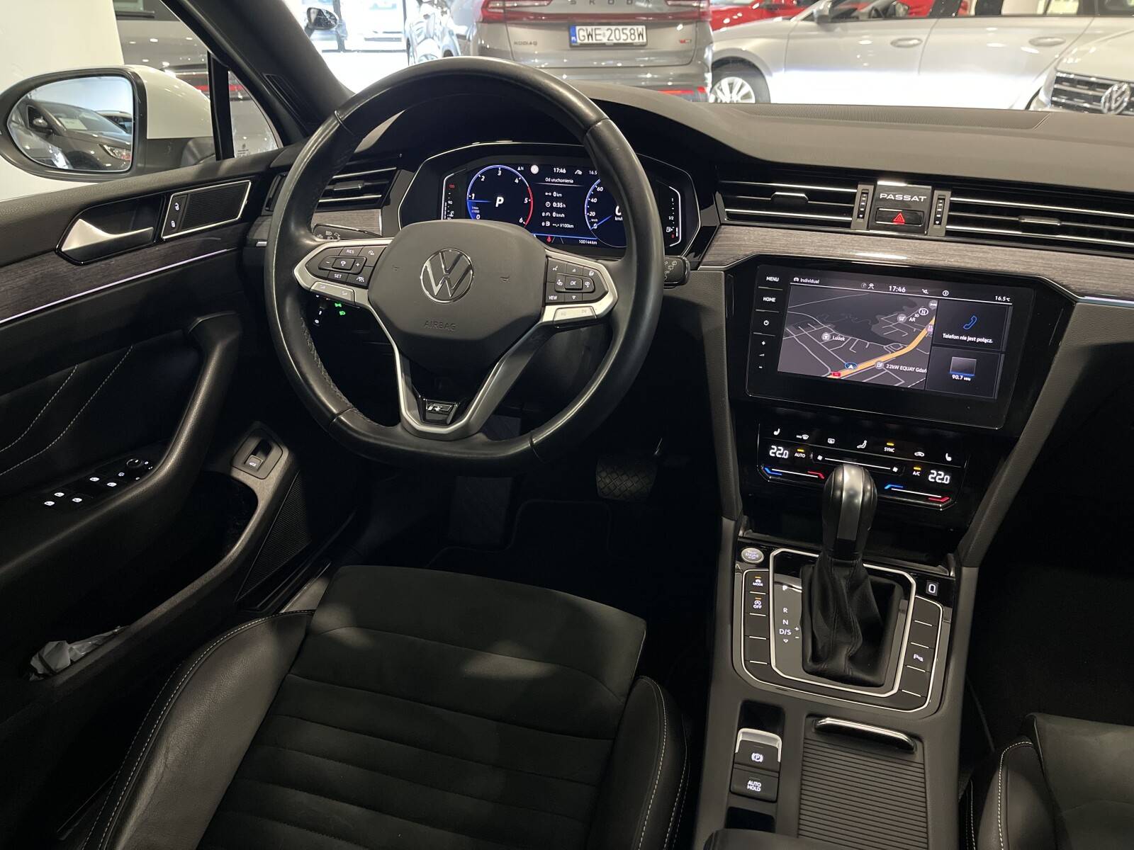 Volkswagen Passat Variant - zdjęcie 13