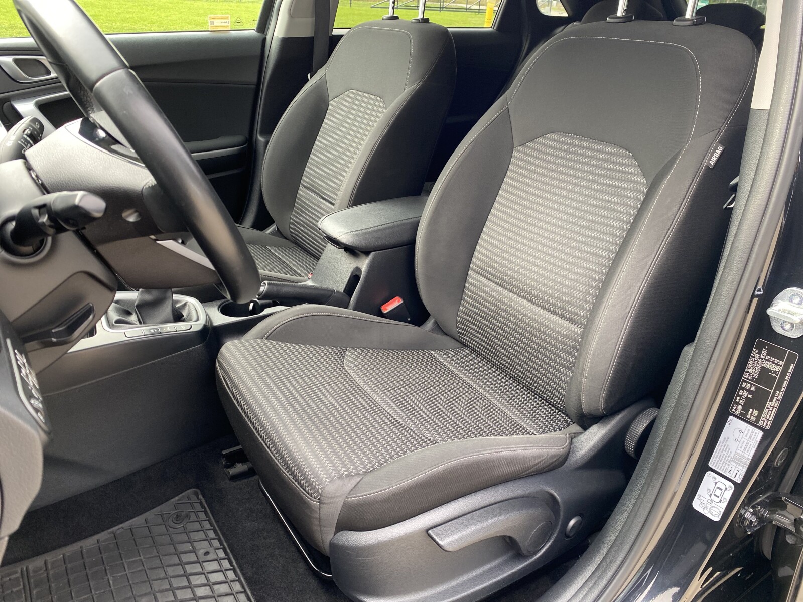 Kia Ceed - zdjęcie 9
