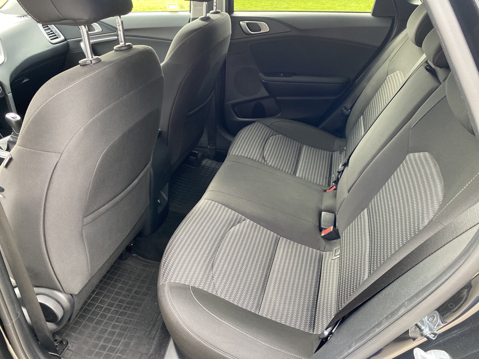 Kia Ceed - zdjęcie 10