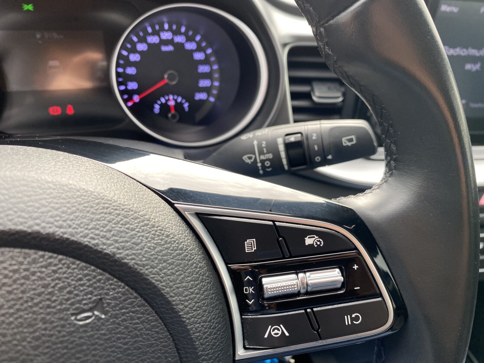 Kia Ceed - zdjęcie 19