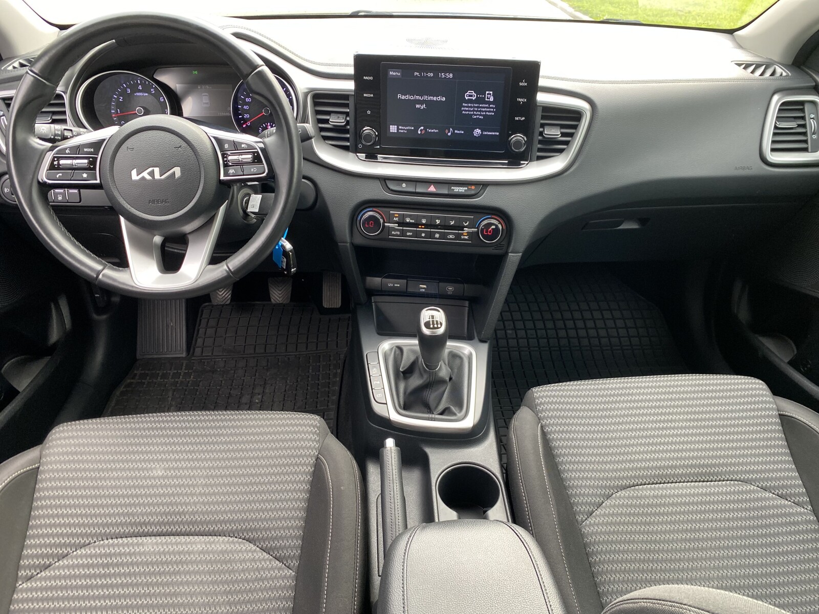 Kia Ceed - zdjęcie 11