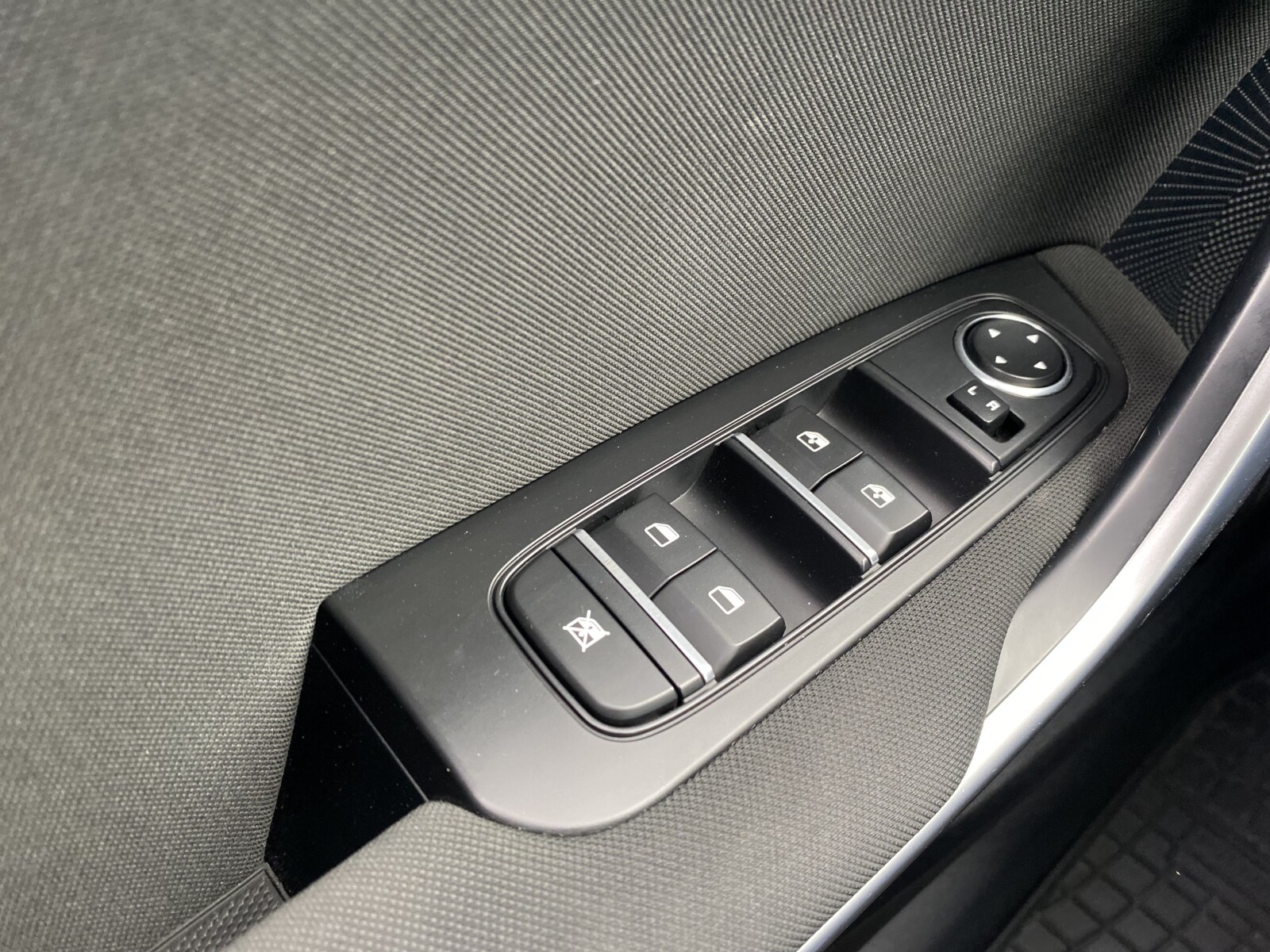 Kia Ceed - zdjęcie 16