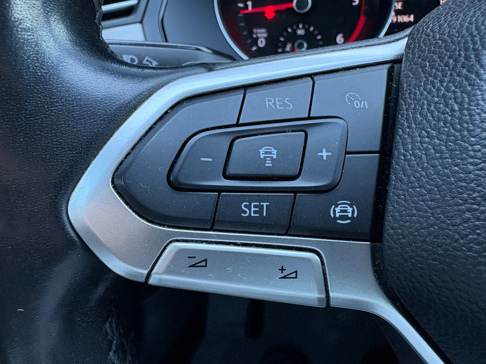 Volkswagen Passat - zdjęcie 21