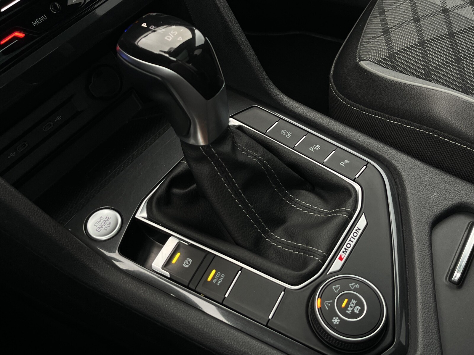 Volkswagen Tiguan Allspace - zdjęcie 32