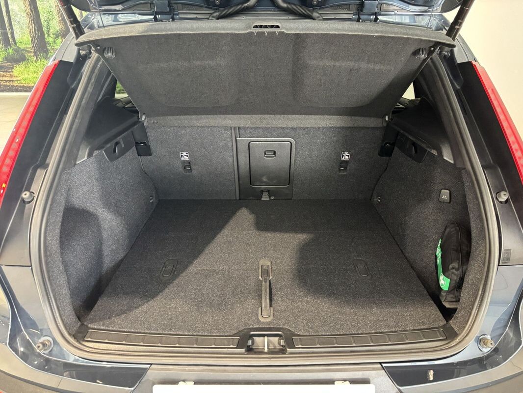 Volvo XC 40 - zdjęcie 16