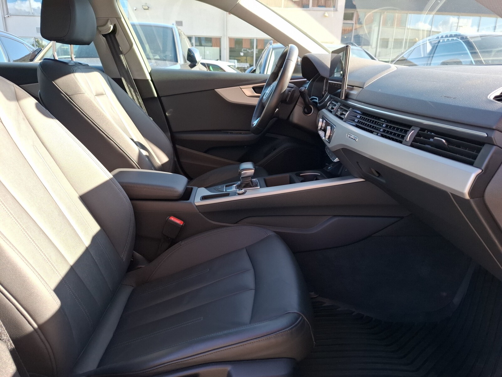 Audi A4 Allroad - zdjęcie 18