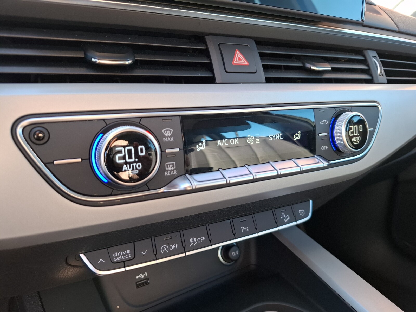 Audi A4 Allroad - zdjęcie 27