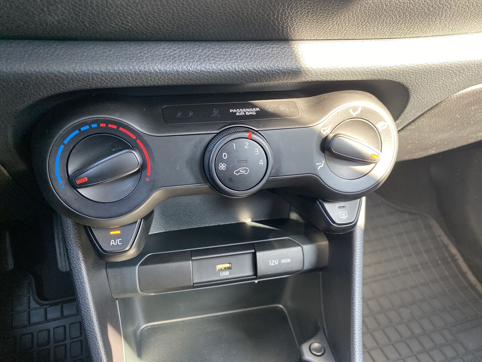 Kia Picanto - zdjęcie 21