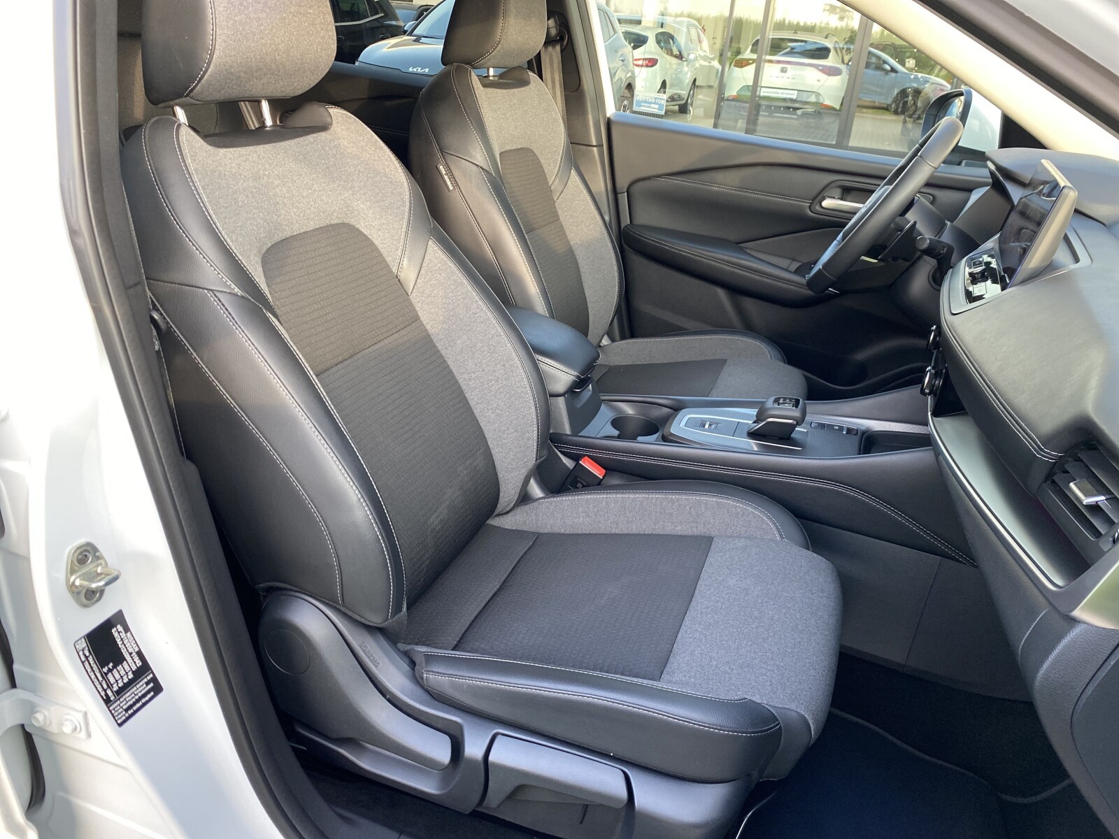 Nissan Qashqai - zdjęcie 17