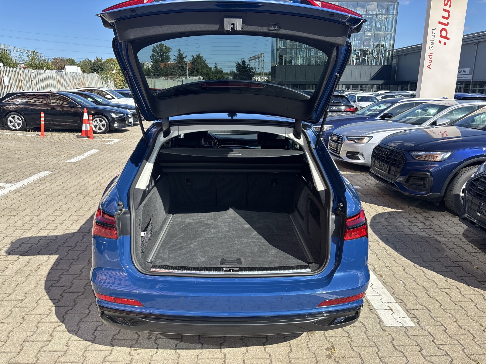 Audi A6 Avant - zdjęcie 15