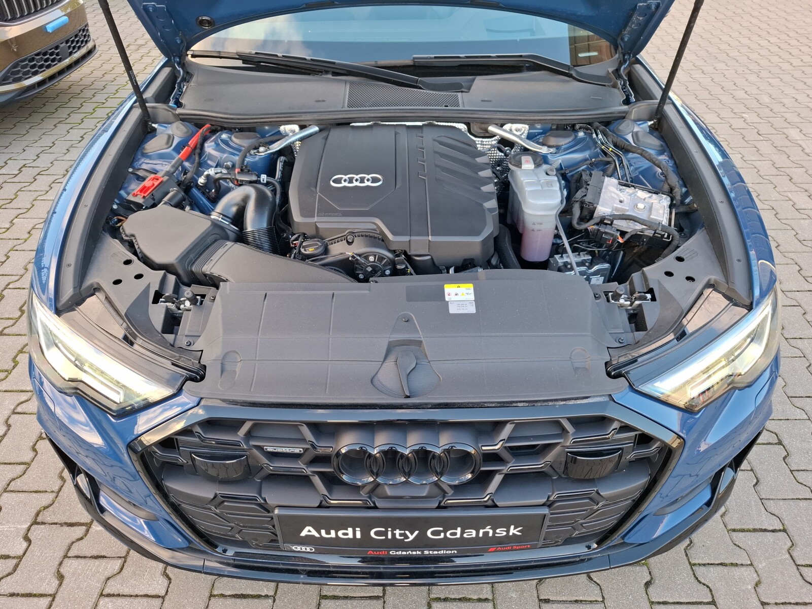 Audi A6 Avant - zdjęcie 11