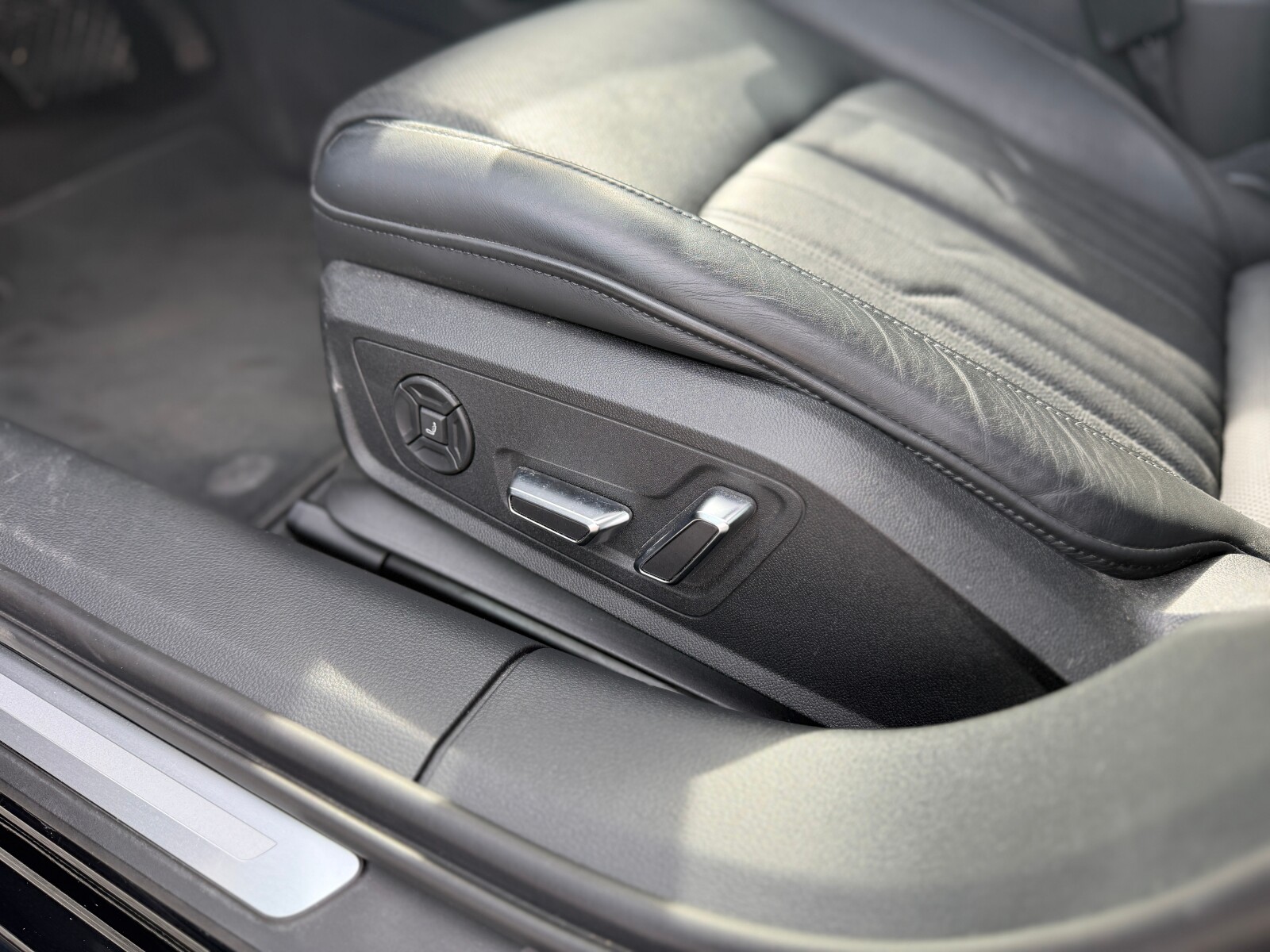 Audi A6 Limousine TFSI e - zdjęcie 17