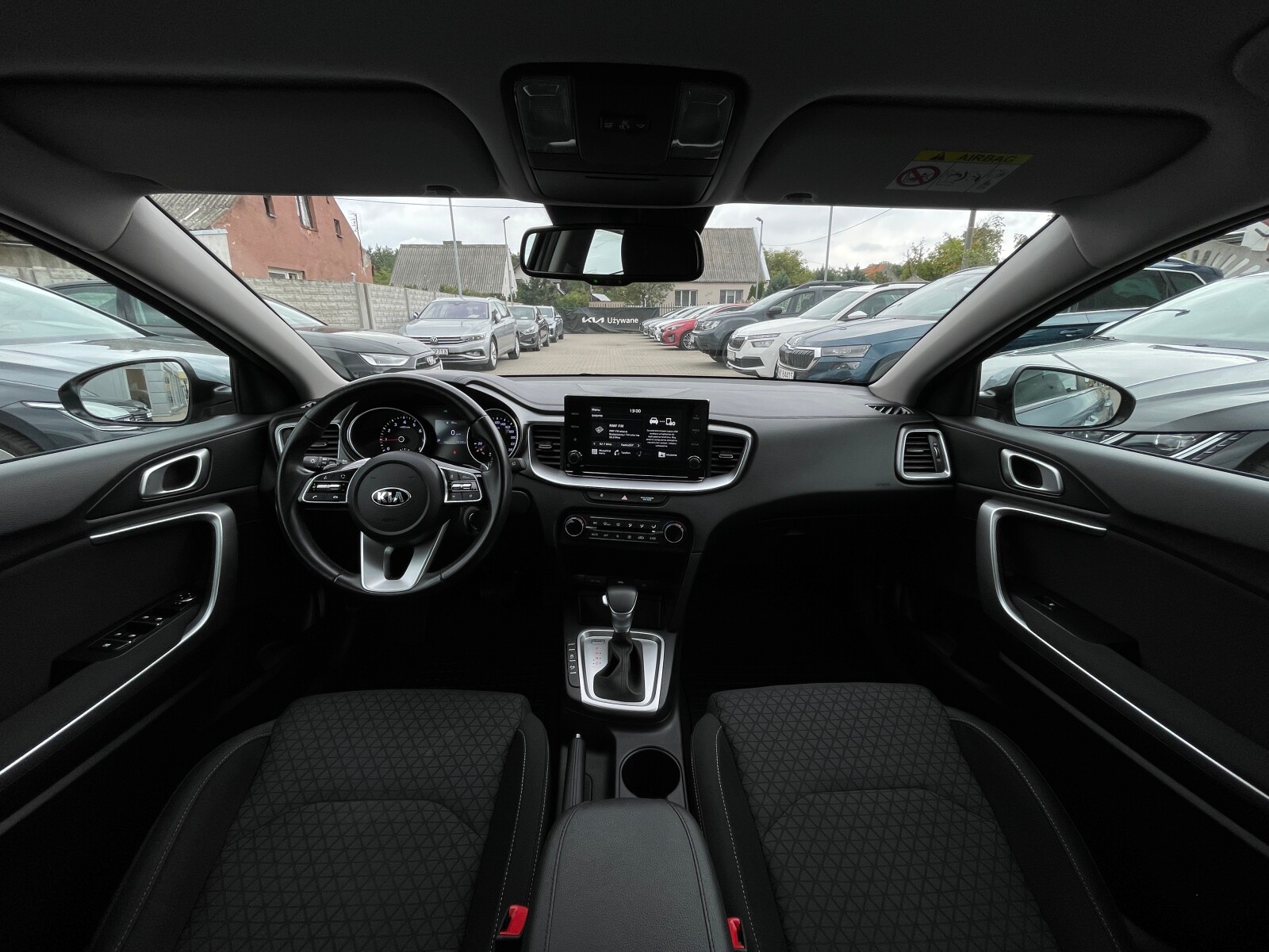 Kia Ceed - zdjęcie 17