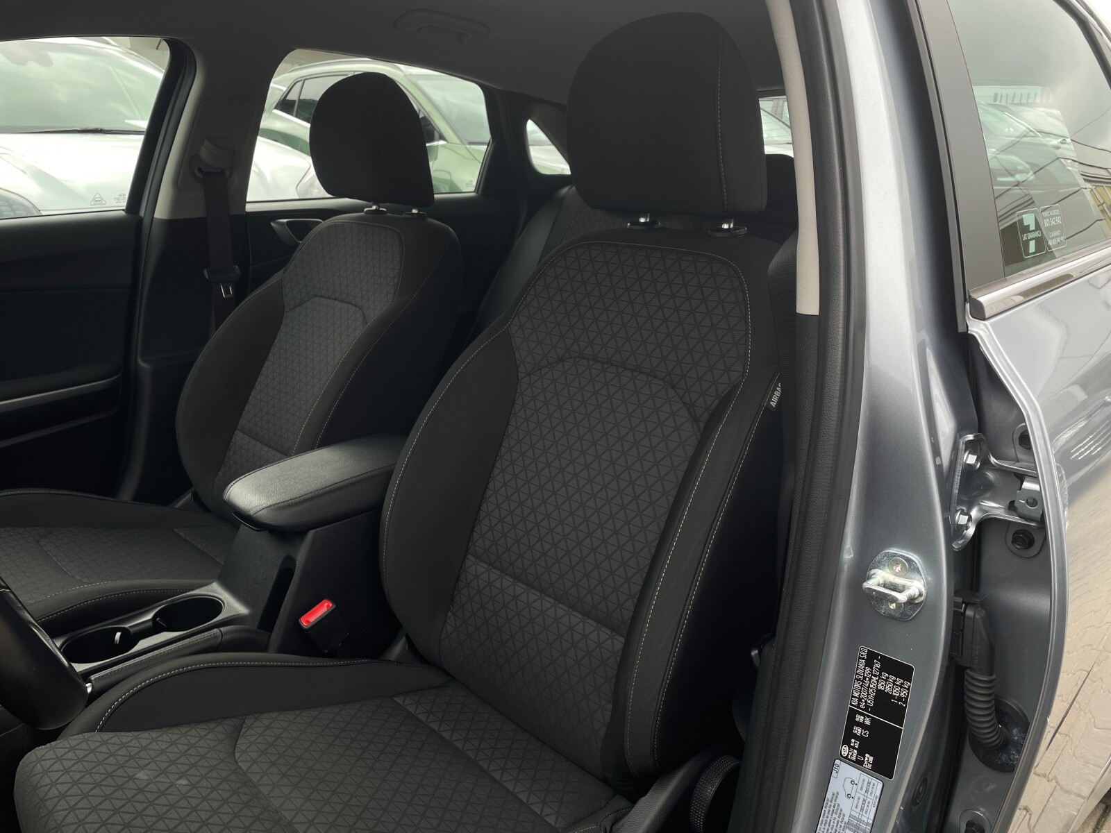 Kia Ceed - zdjęcie 9