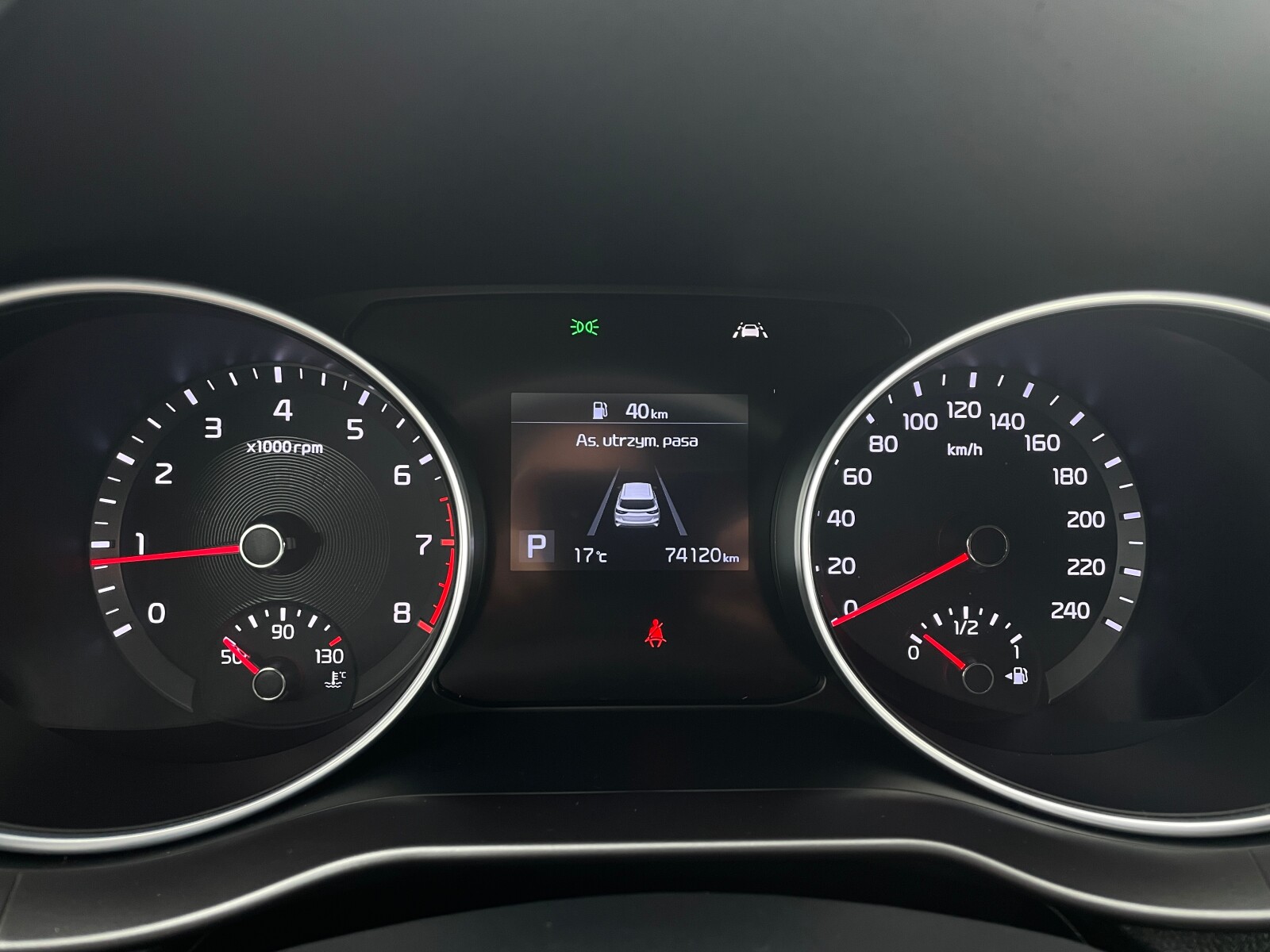 Kia Ceed - zdjęcie 24