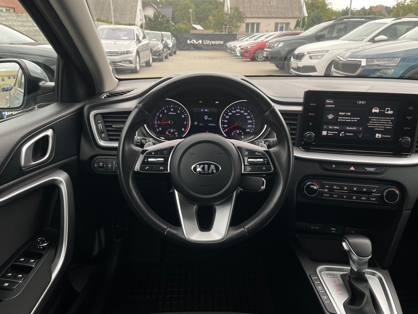 Kia Ceed - zdjęcie 19