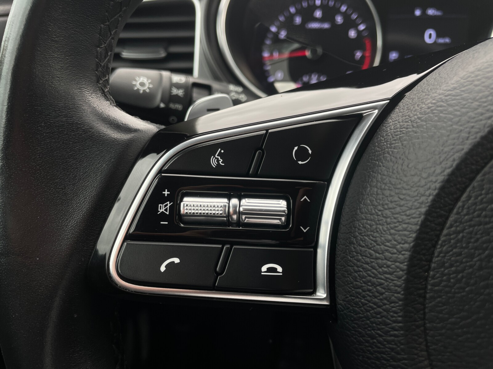 Kia Ceed - zdjęcie 20