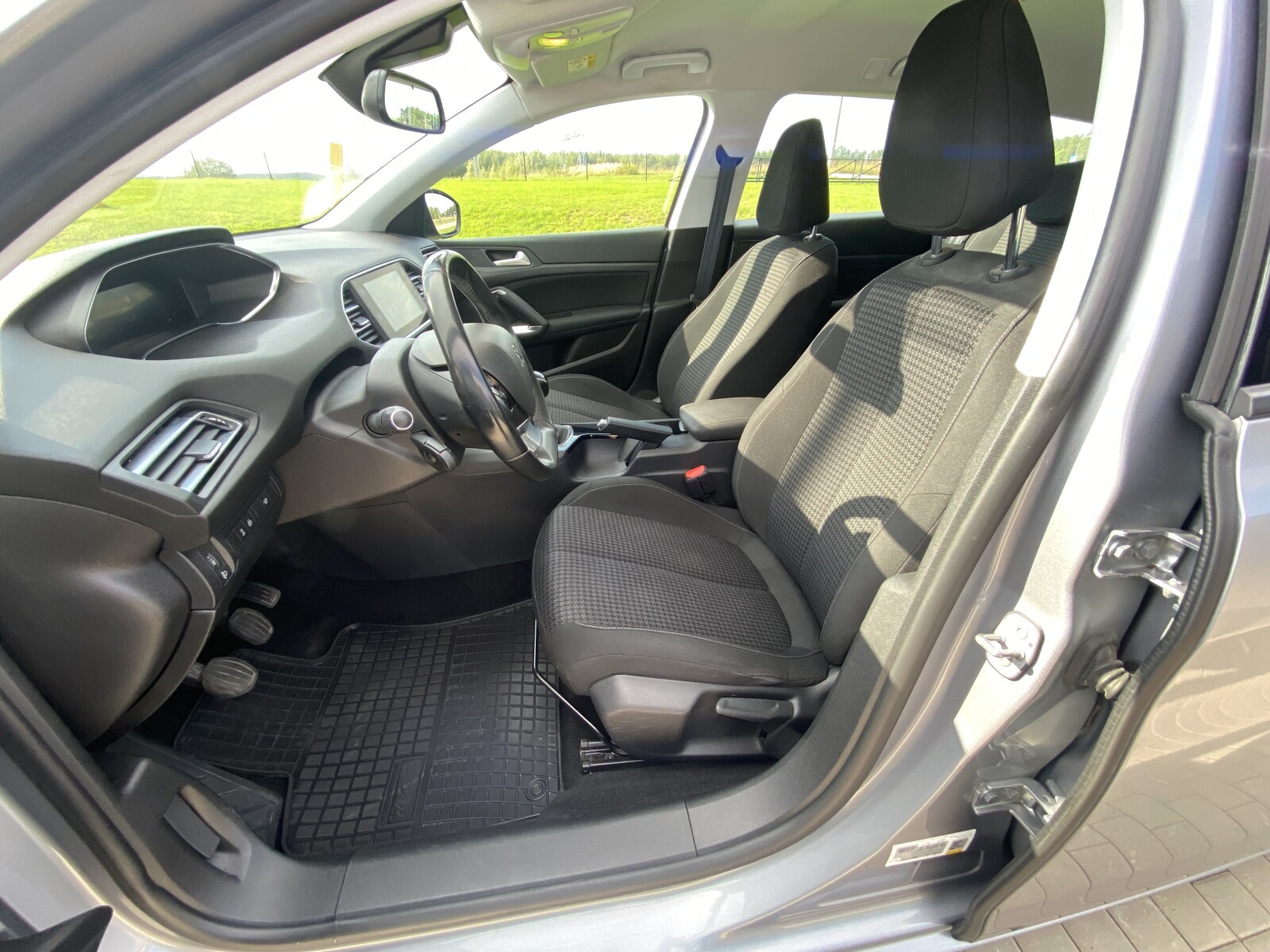 Peugeot 308 SW - zdjęcie 9