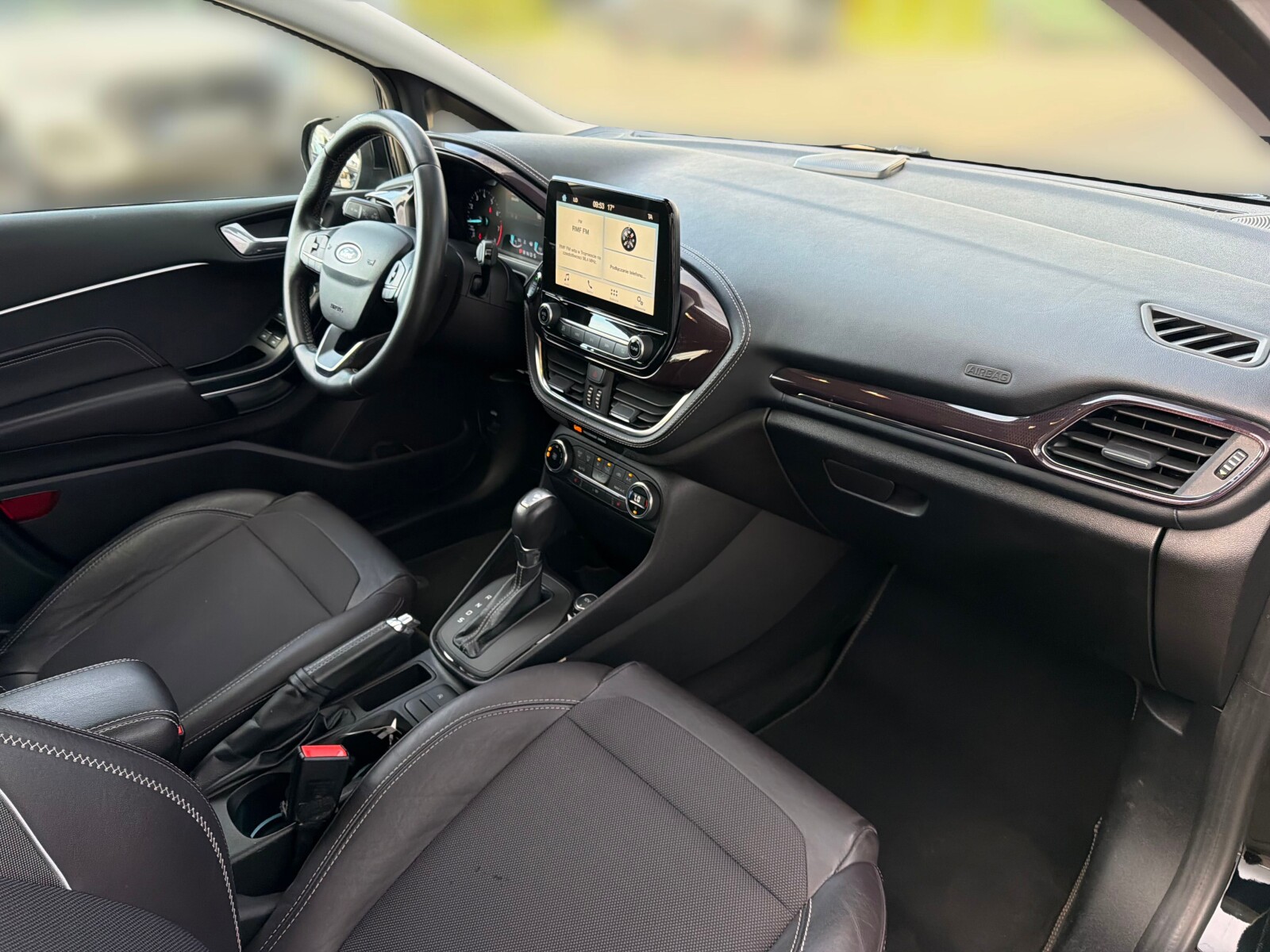 Ford Fiesta - zdjęcie 15