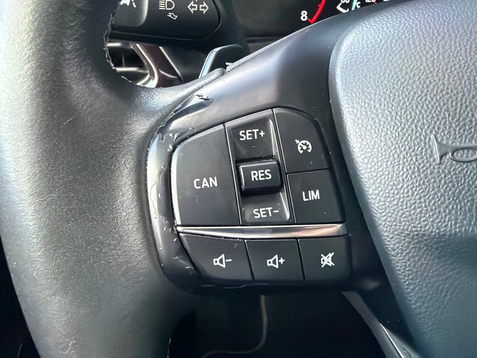 Ford Fiesta - zdjęcie 21