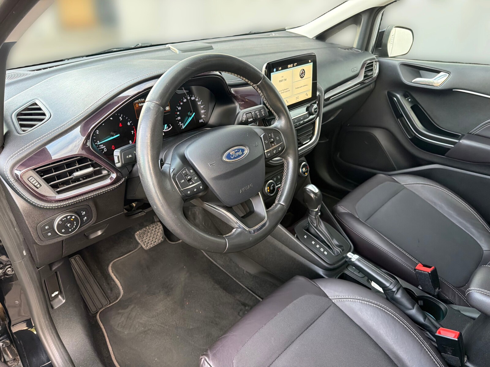 Ford Fiesta - zdjęcie 9