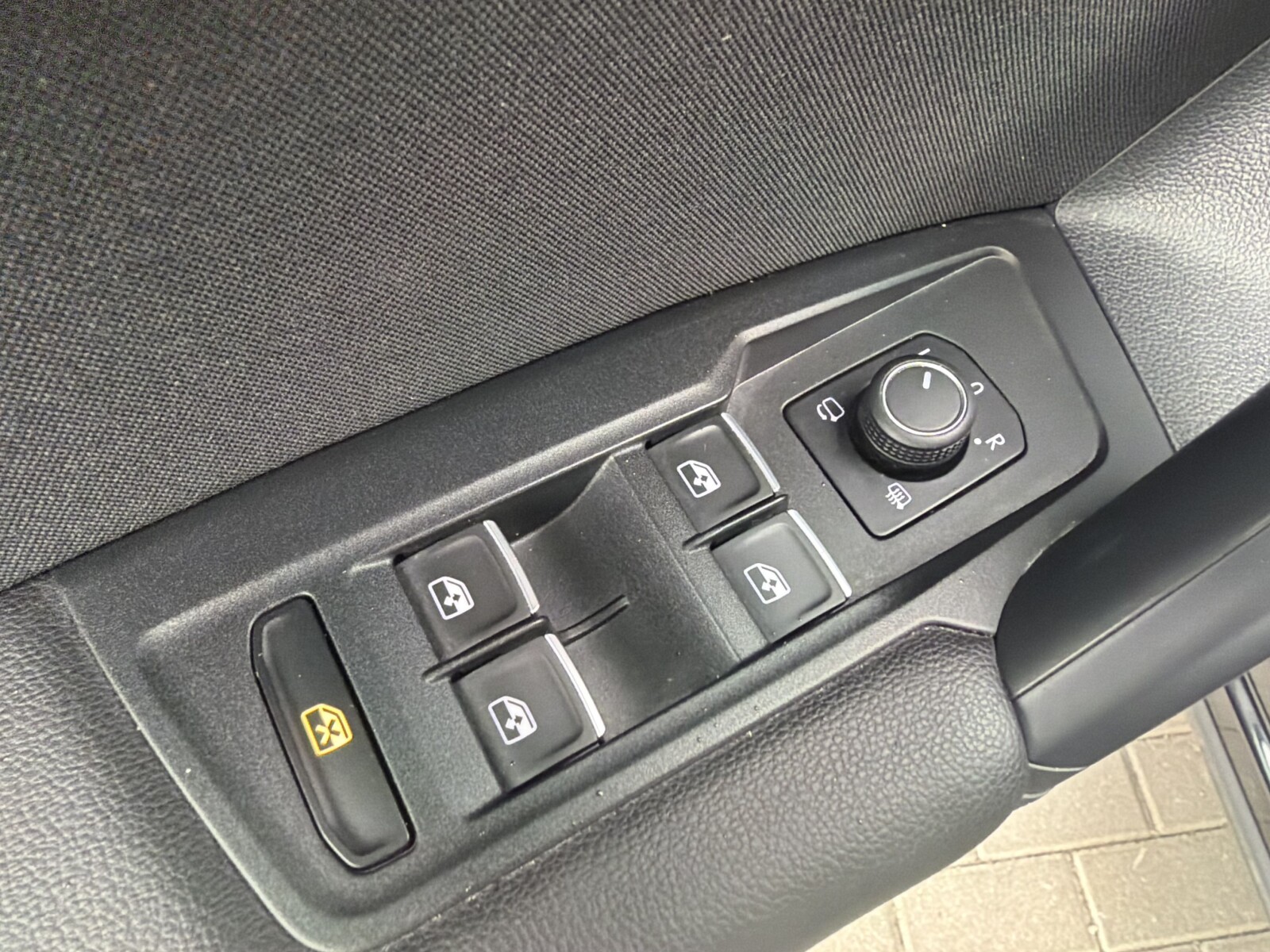 Volkswagen Tiguan - zdjęcie 19