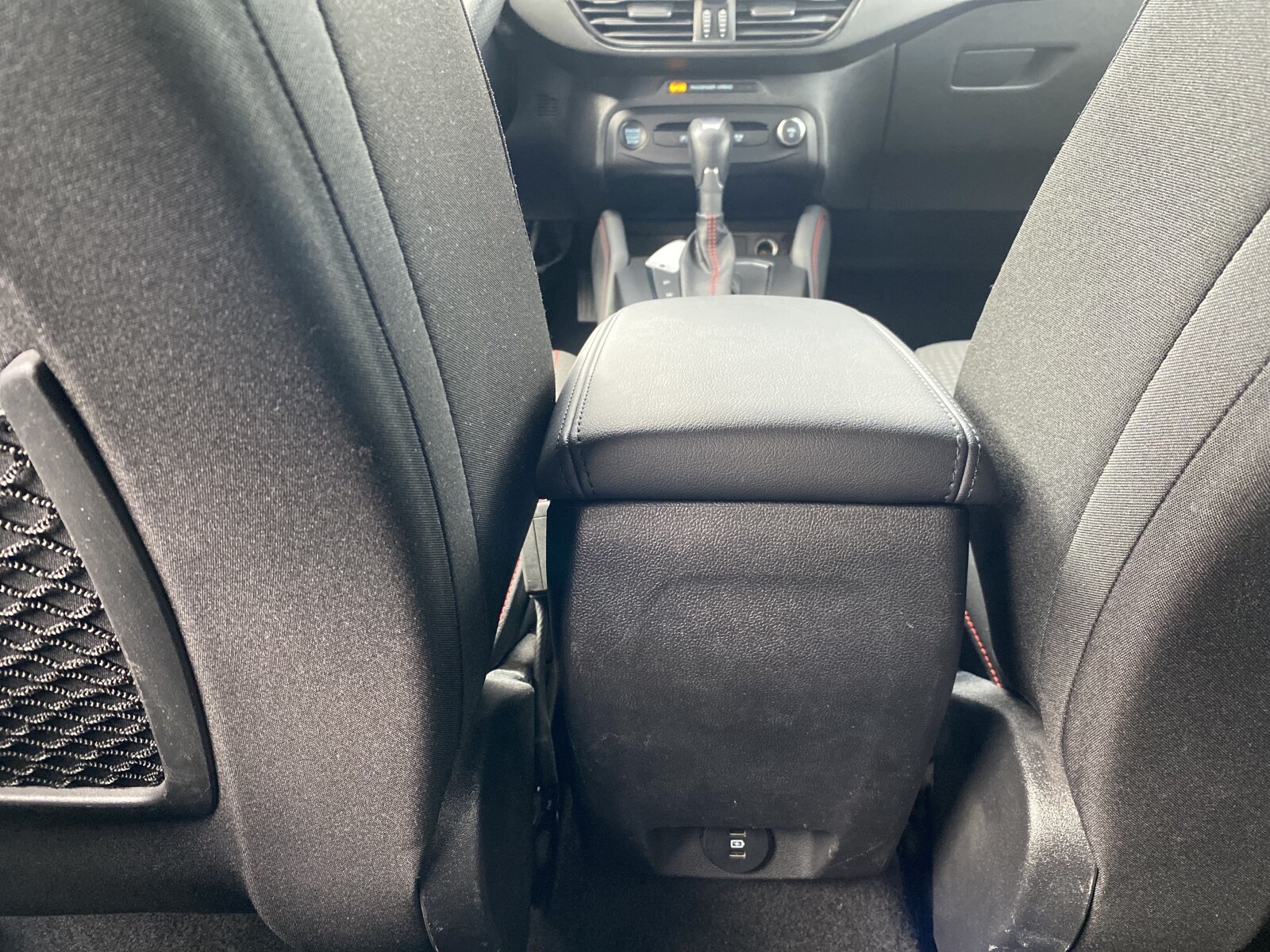Ford Focus - zdjęcie 15