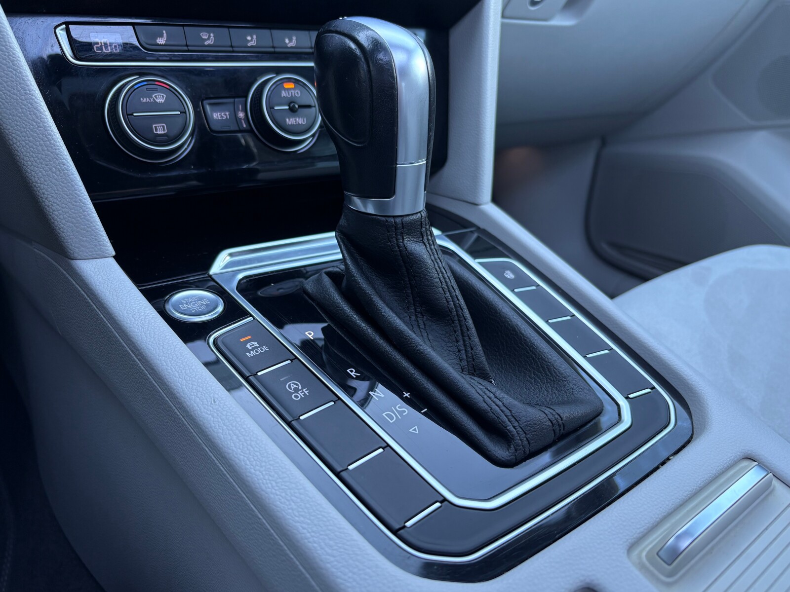 Volkswagen Arteon - zdjęcie 27