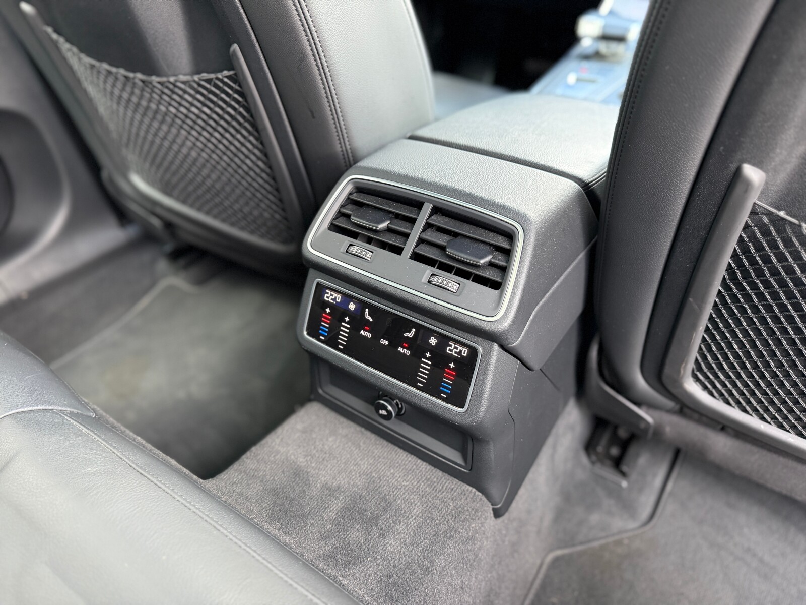 Audi A6 Avant - zdjęcie 12