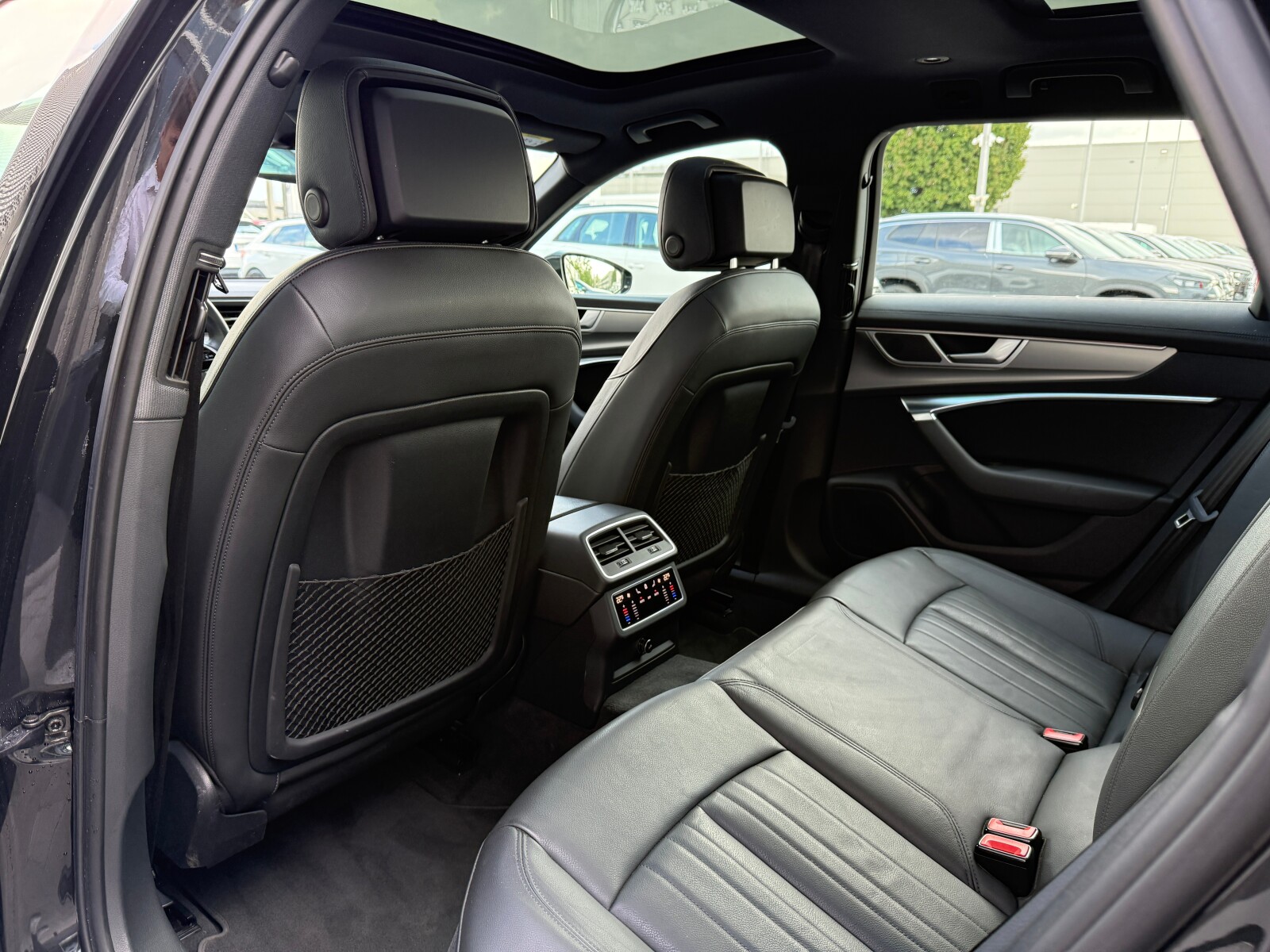 Audi A6 Avant - zdjęcie 10
