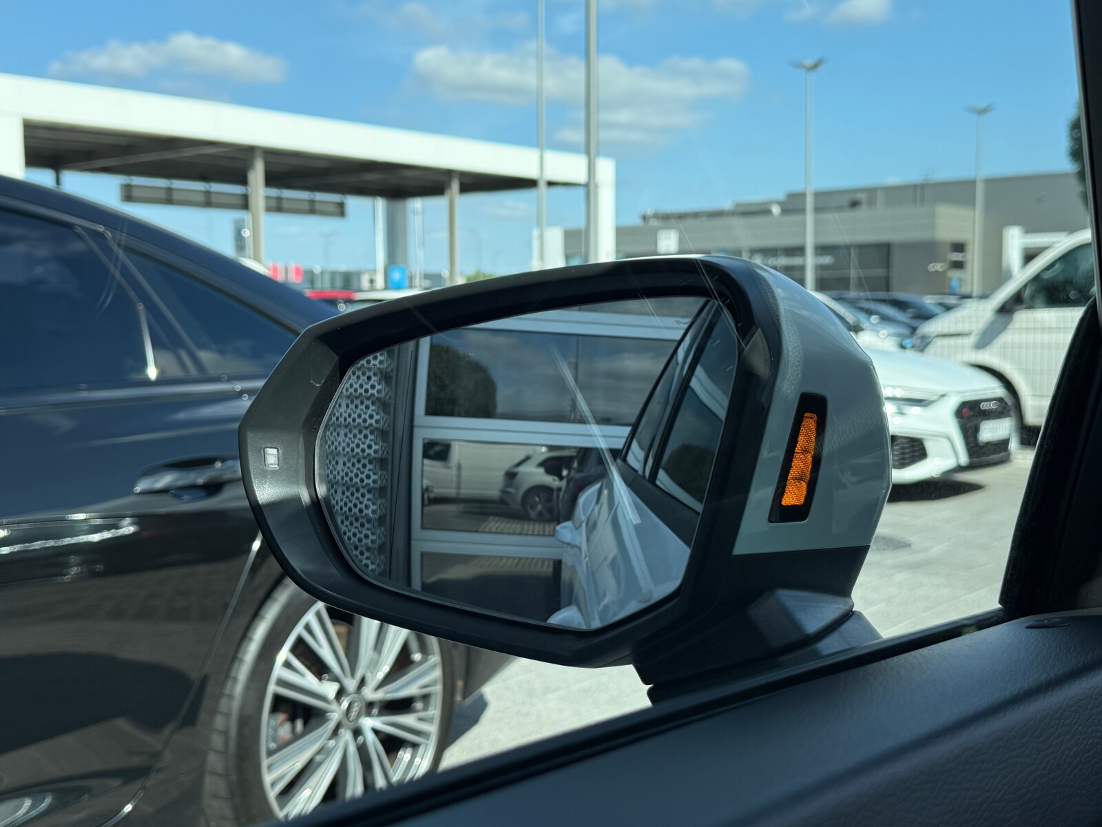 Audi Q3 - zdjęcie 32