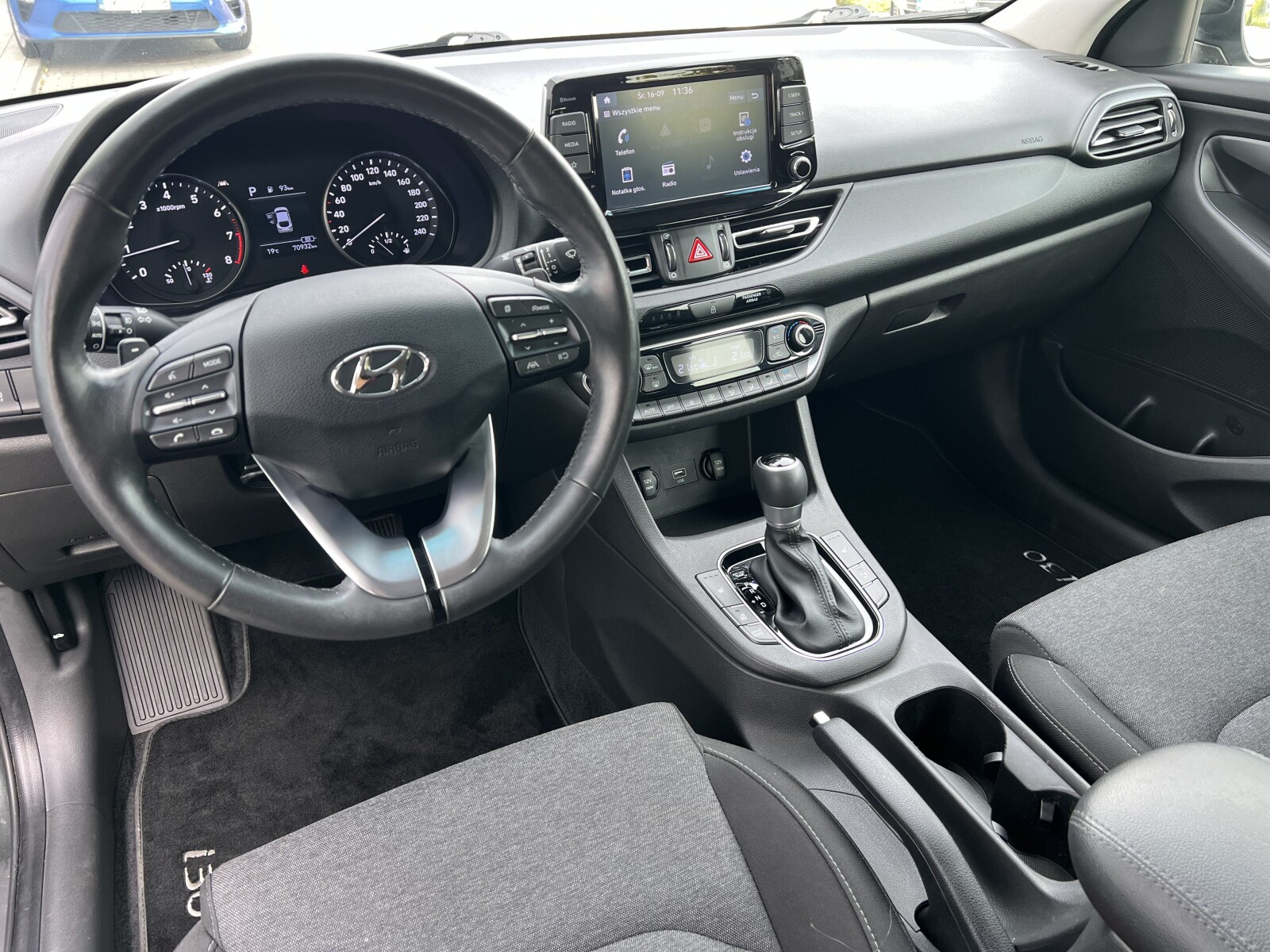 Hyundai i30 - zdjęcie 25