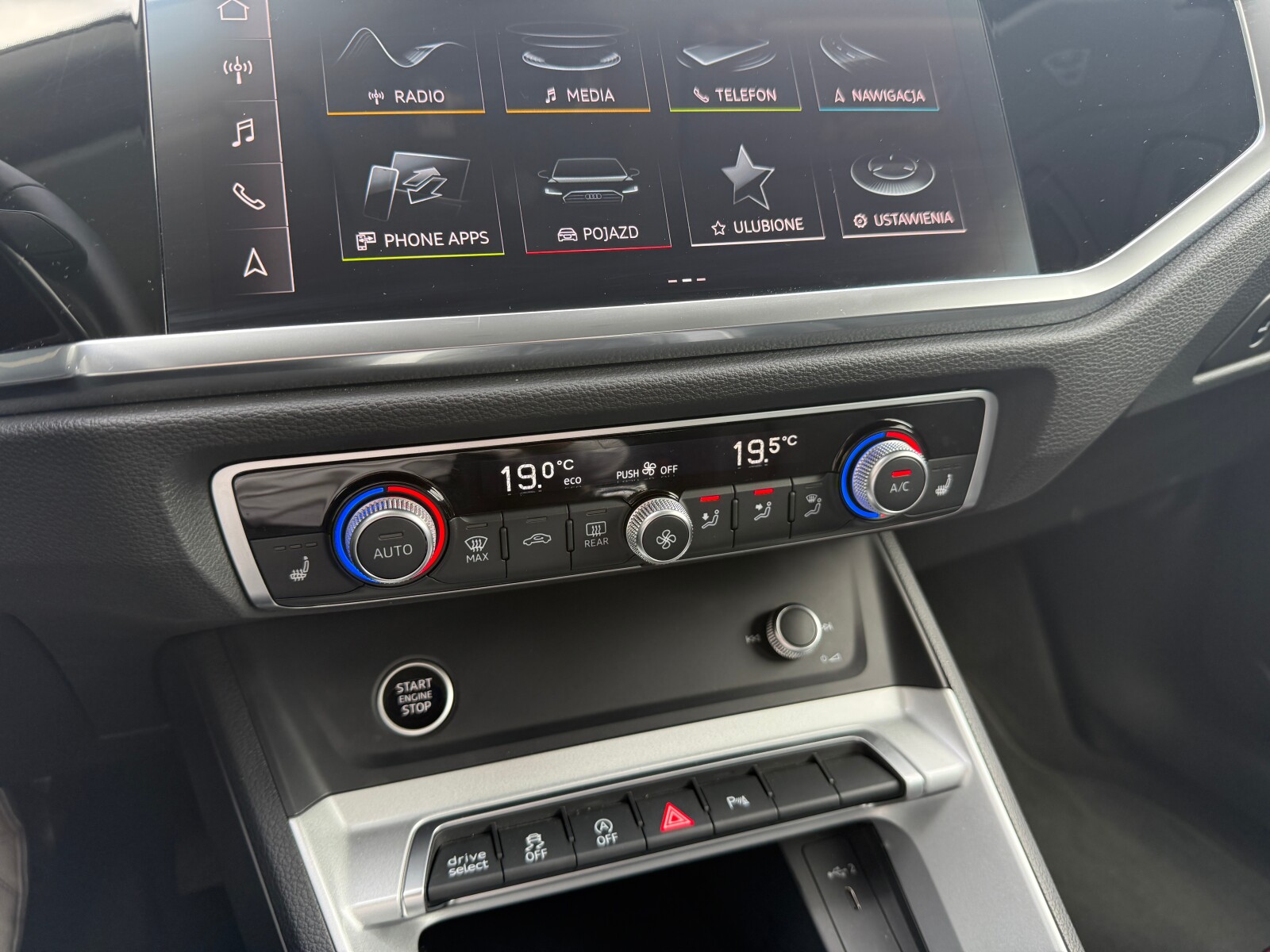 Audi Q3 Sportback - zdjęcie 23