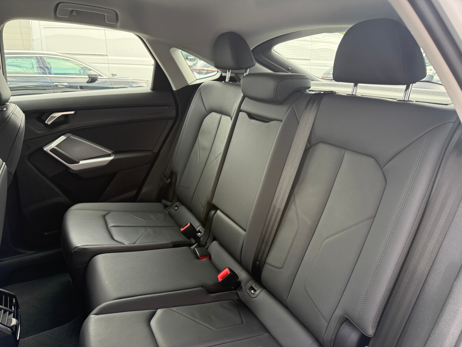 Audi Q3 Sportback - zdjęcie 11