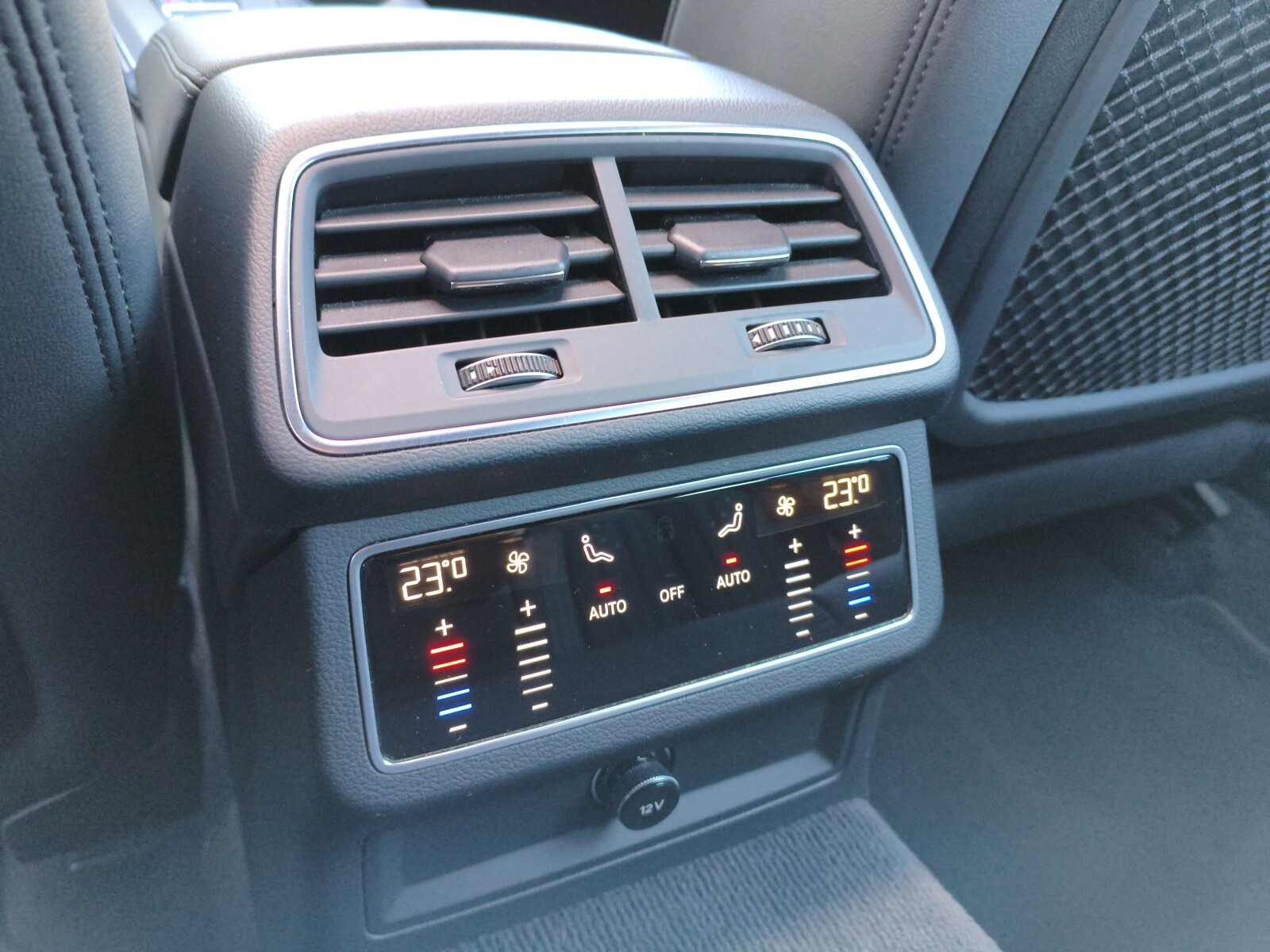 Audi A6 Avant - zdjęcie 24